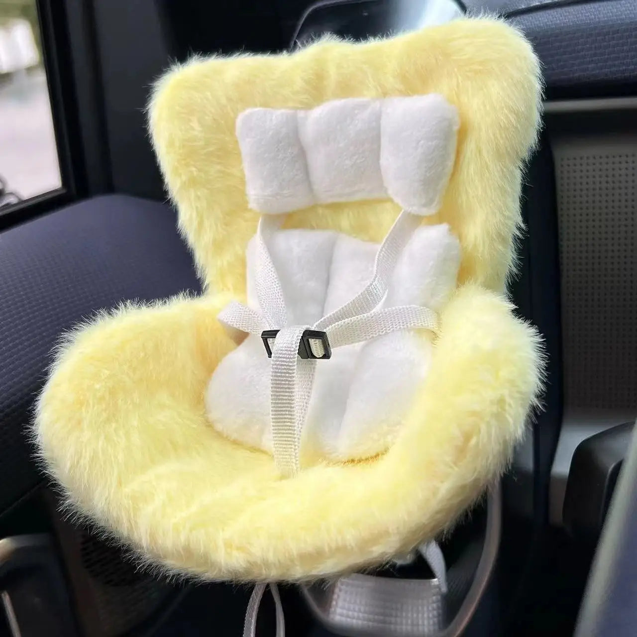 Labubu Doll Car Seat – Cute 15–17cm Accessory & Car Air Vent Decor