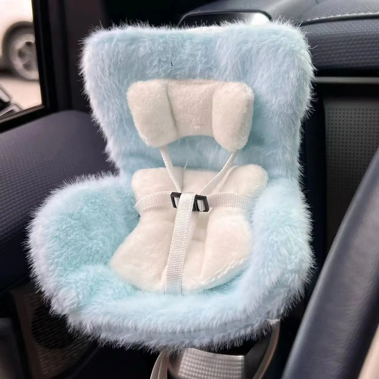 Labubu Doll Car Seat – Cute 15–17cm Accessory & Car Air Vent Decor