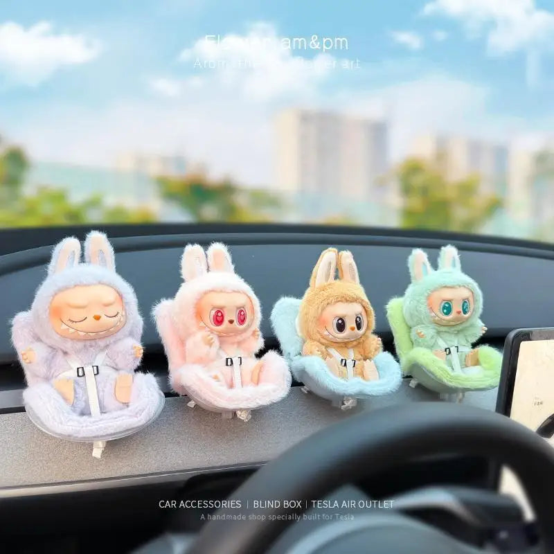 Labubu Doll Car Seat – Cute 15–17cm Accessory & Car Air Vent Decor